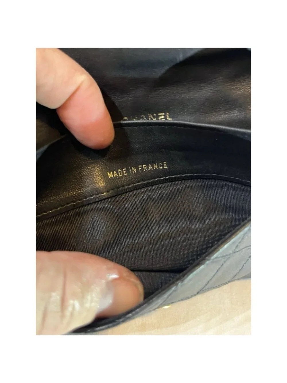 Vintage CHANEL Black leather chanel purse - made in France